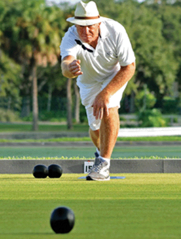 man bowling on lawn bowls green - AusSport Scoreboards
