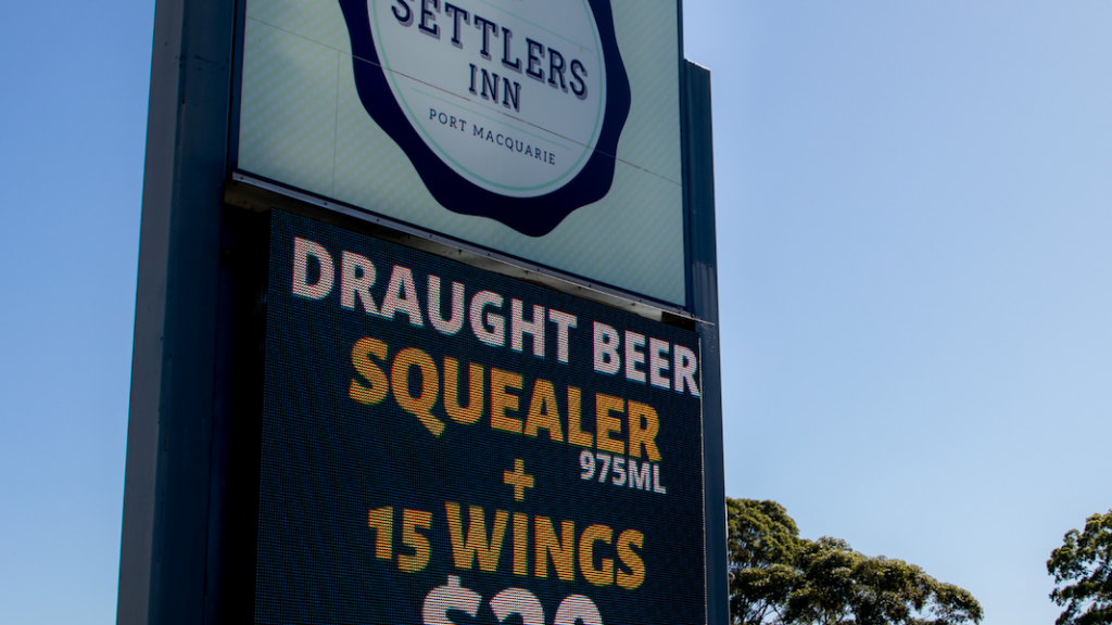 Outdoor LED sign for pub by AusSport Scoreboards and LED Signs.